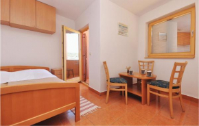  Apartment Pave Crvelina I-528  Тисно